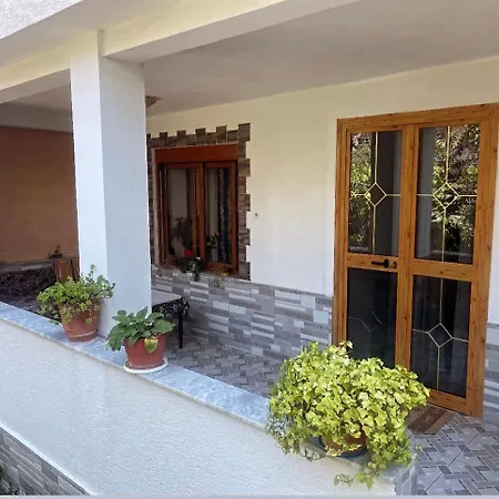 2 Апартаменты *