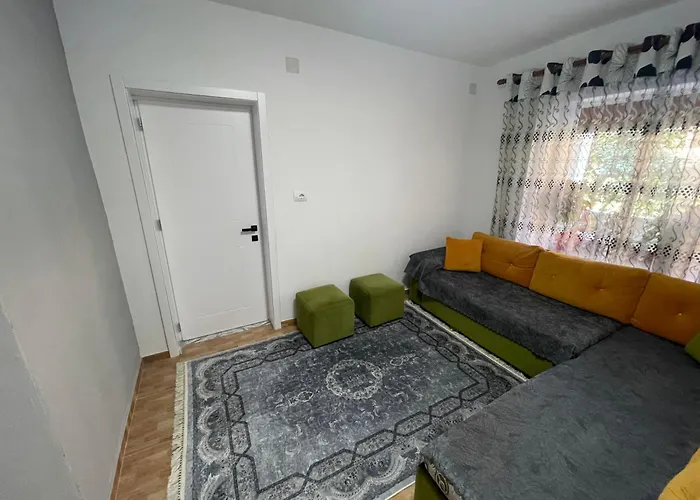 2 * Поградец